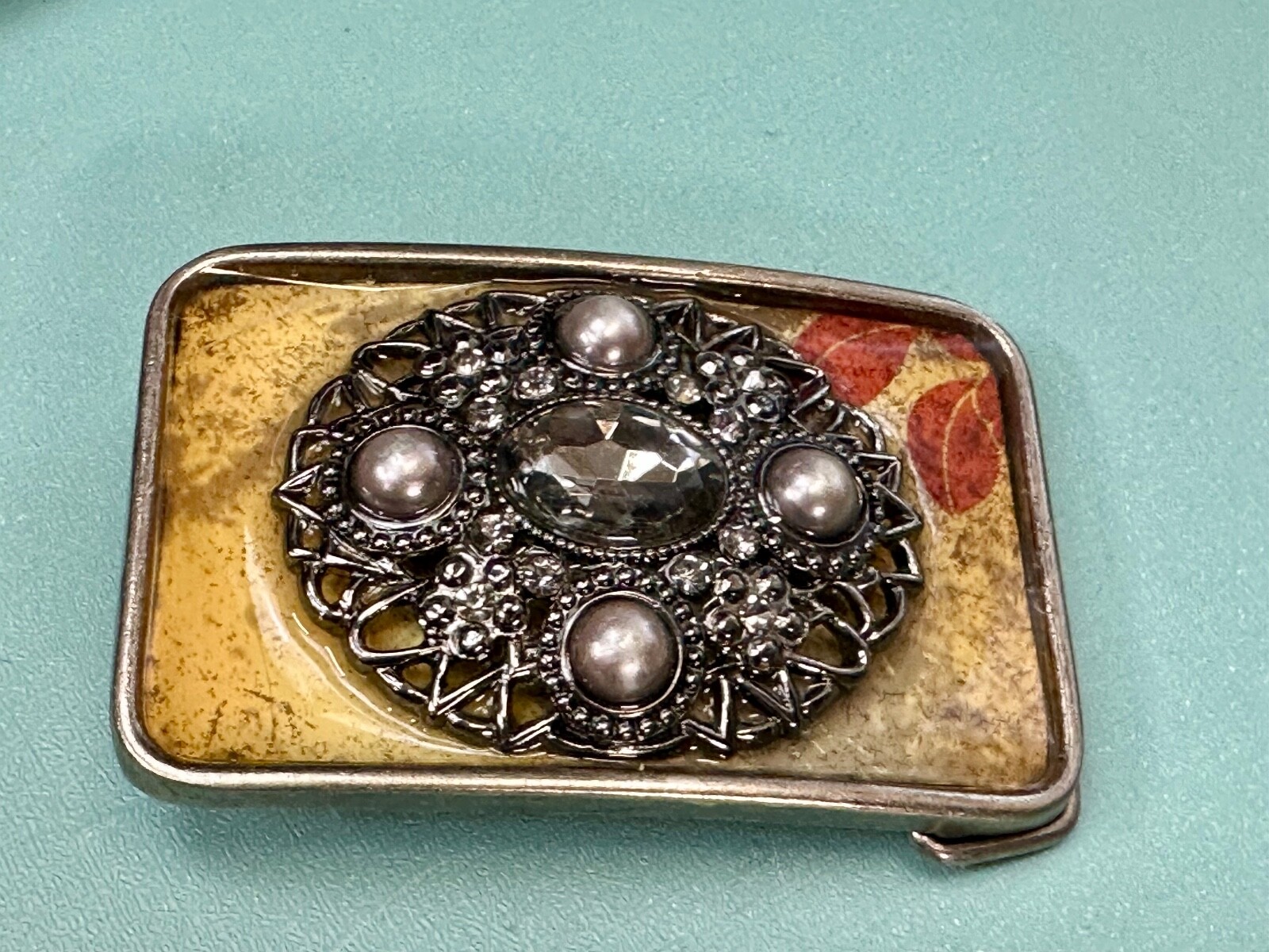 Chunky Raised Flower Swirl Theme Oval Cluster In Rectangular Belt Buckle