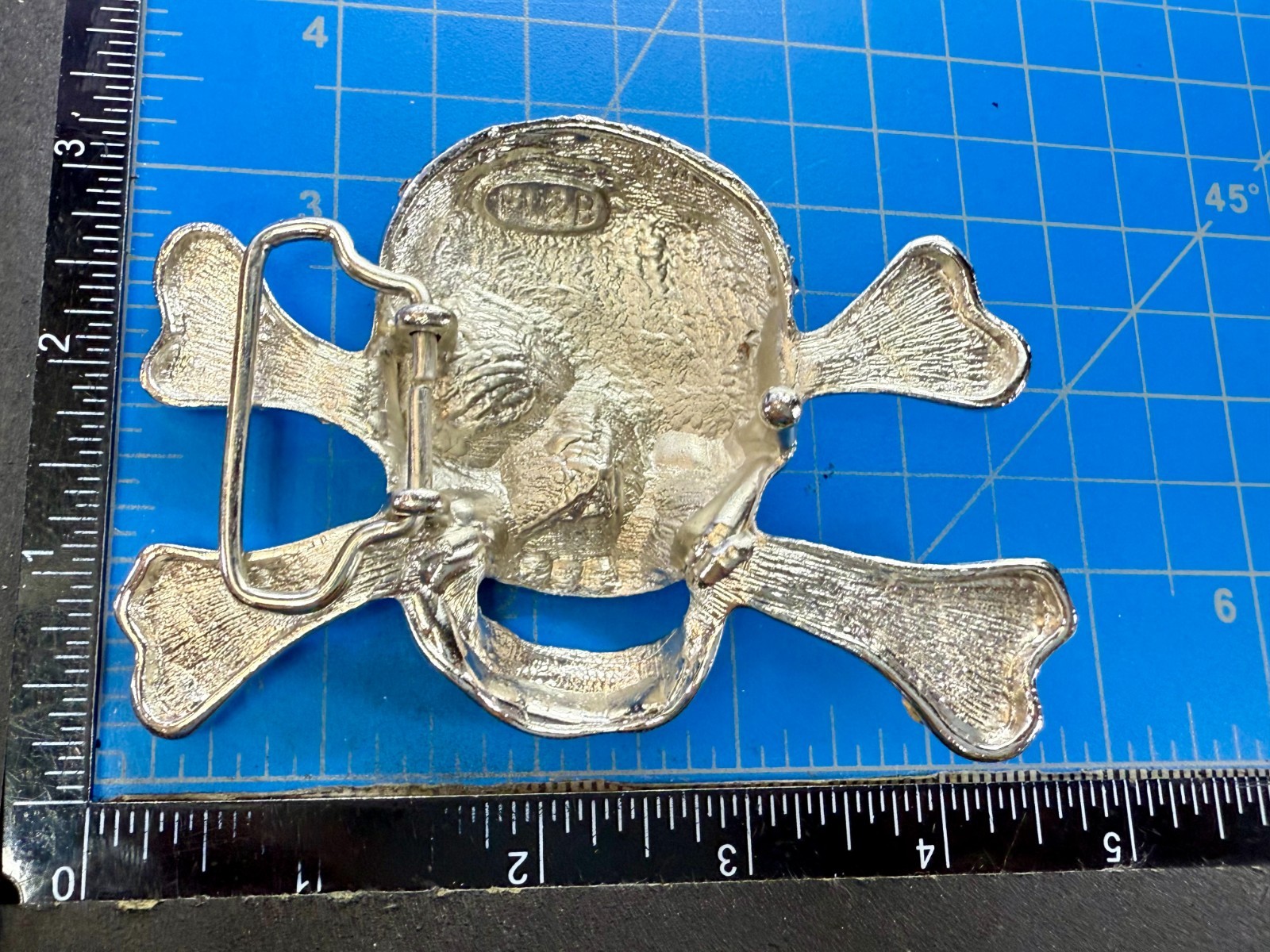 Pirate Skull Head Crossbones Red Clear Rhinestone Covered Costplay Belt Buckle