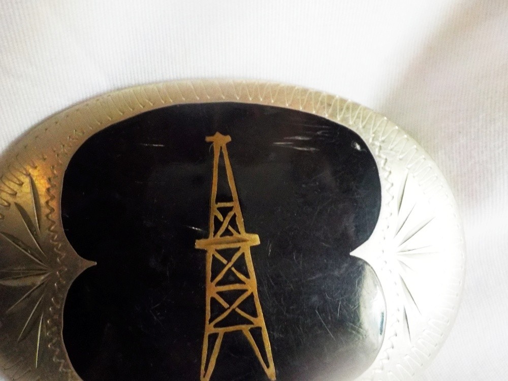 Johnson & Held Oil Rig Belt Buckle Engraved Silver Black Stone Inlay Gold Rig