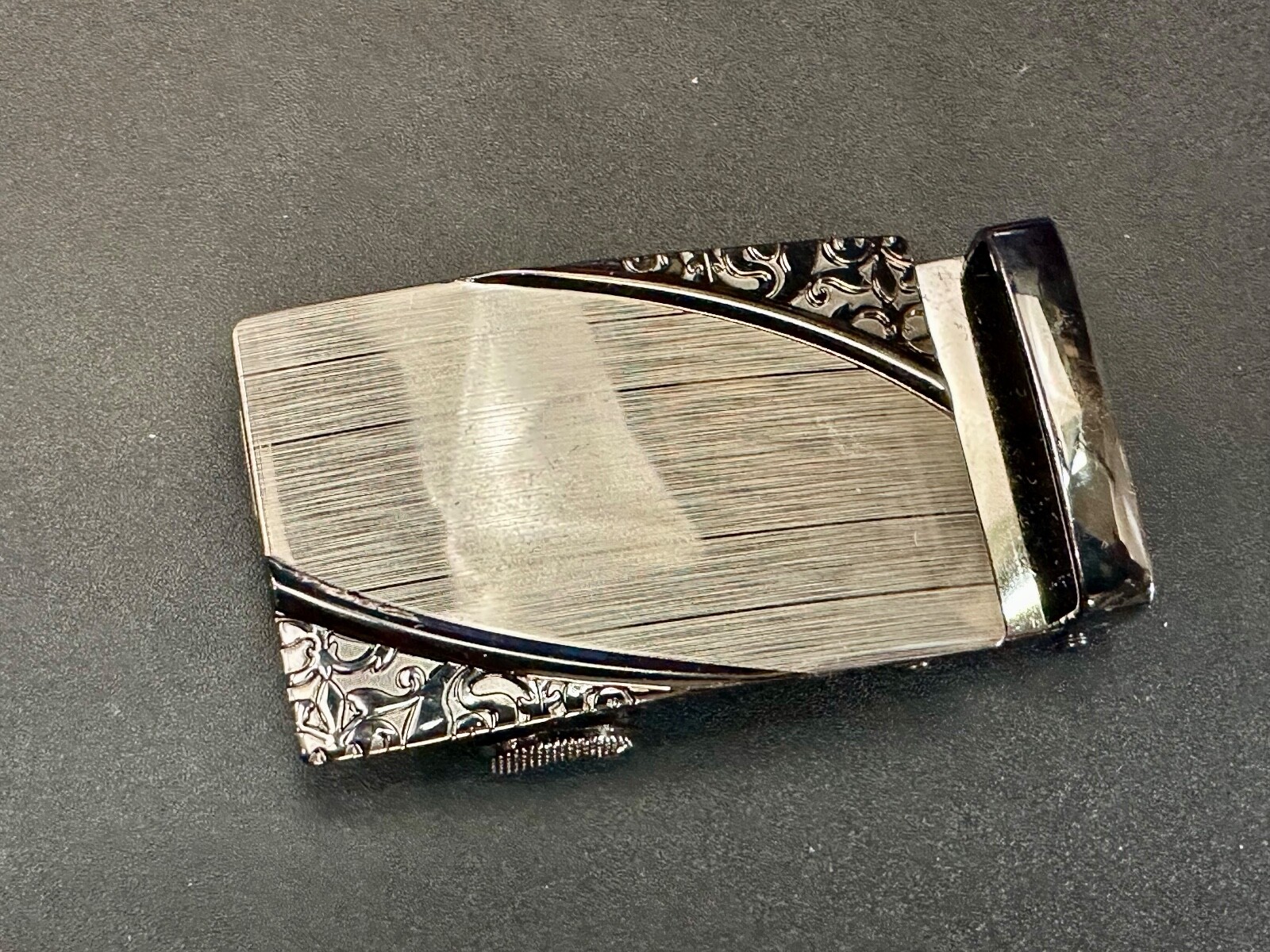 Ornate Flower Swirl Pattern Replacement Silver & Black Color Belt Buckle