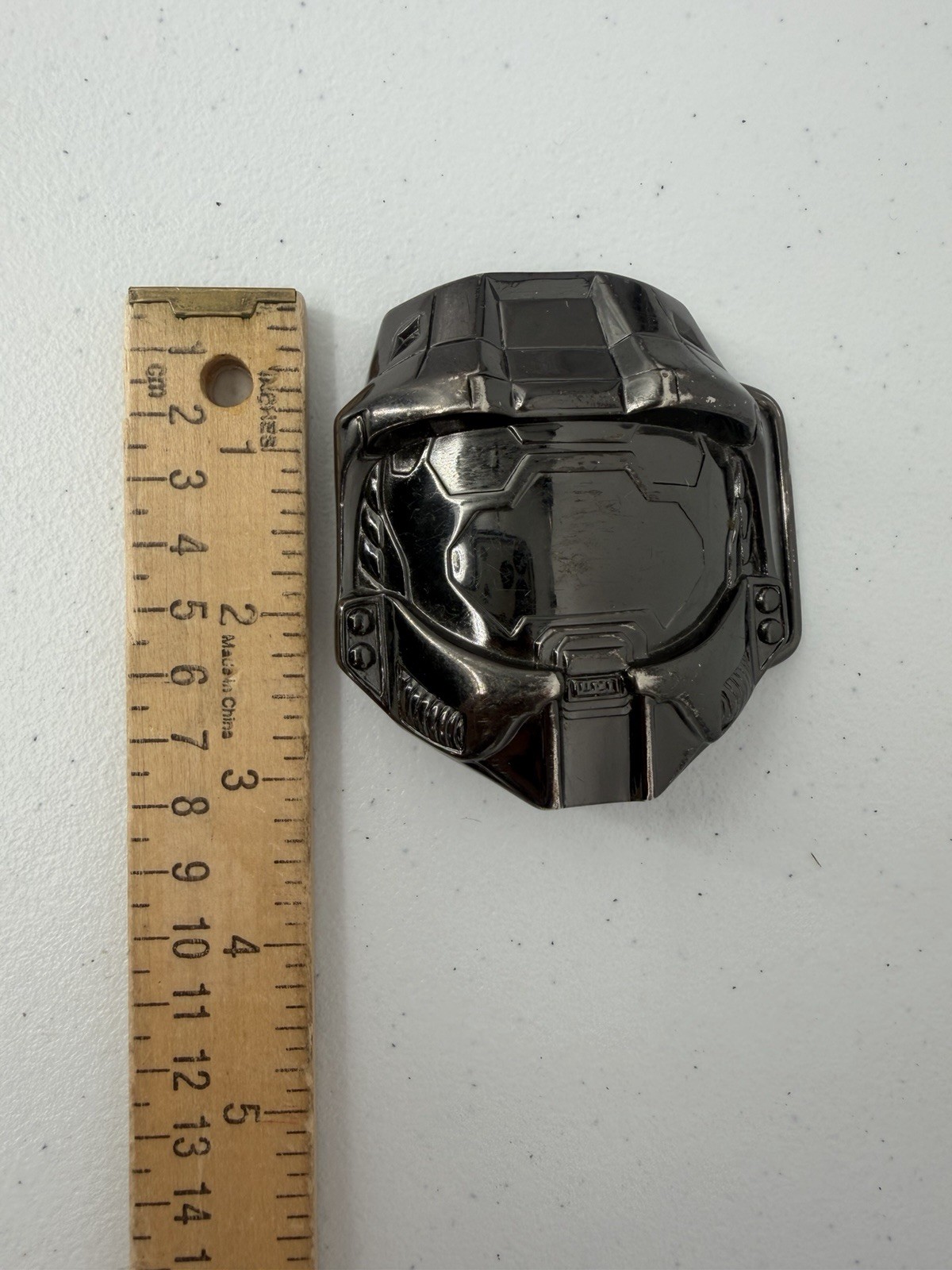 Halo 3 Belt Buckle Hot Topic Bioworld Merchandising Bungie Xbox 360 from 2008