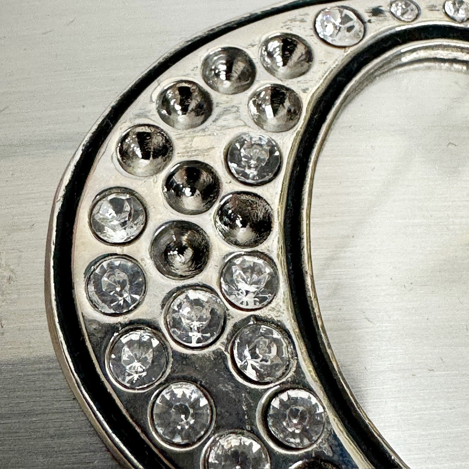Rhinestone Studded O Letter Initial Monogram Silver Tone Belt Buckle