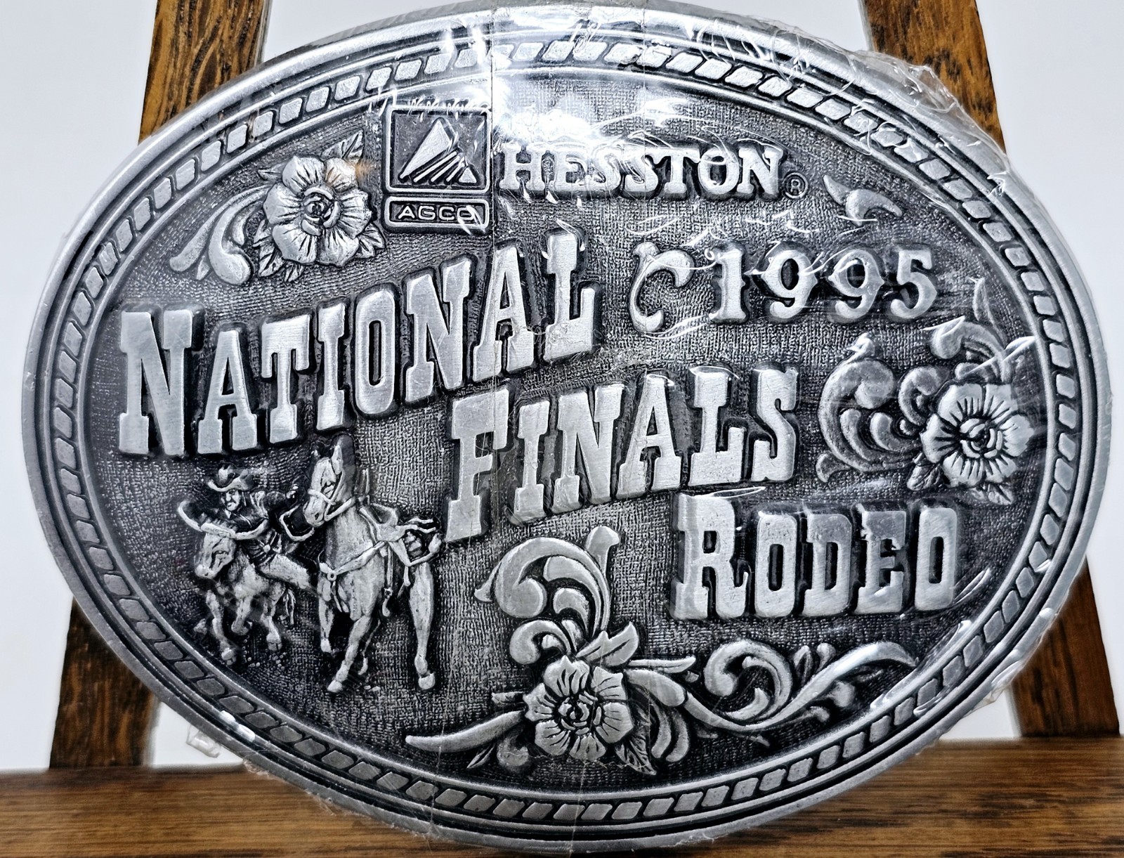 Hesston National Finals Rodeo NFR Belt Buckle 1995 Bull Dogging Design VTG New