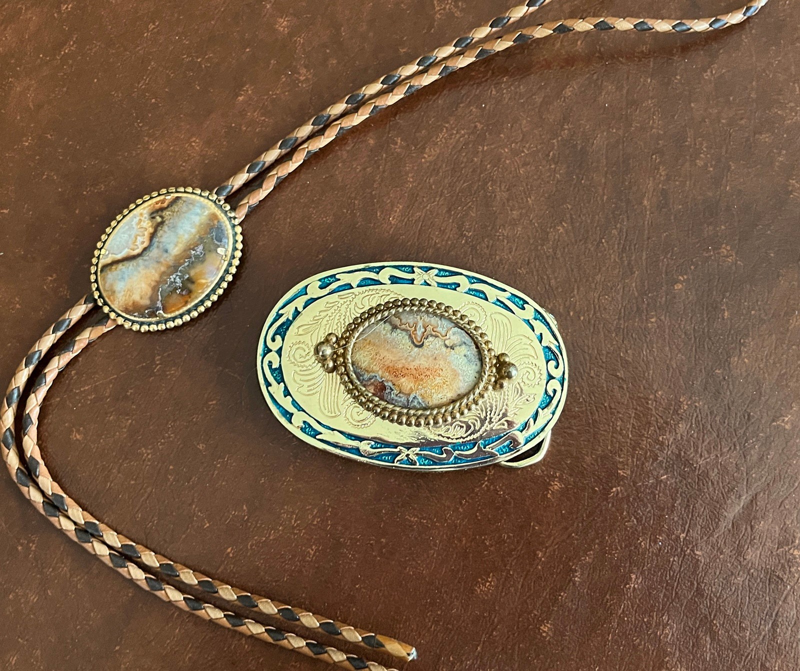 Vintage Southwestern Agate Stone Bolo Tie & Belt Buckle Set Gold Tone ZB-003