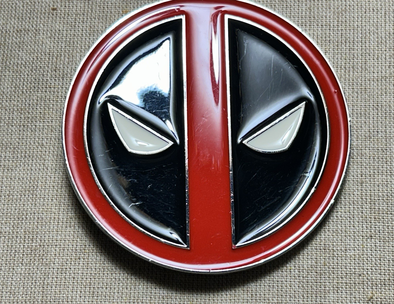 Deadpool Marvel Comics Round Belt Buckle Red Black Enamel Superhero
