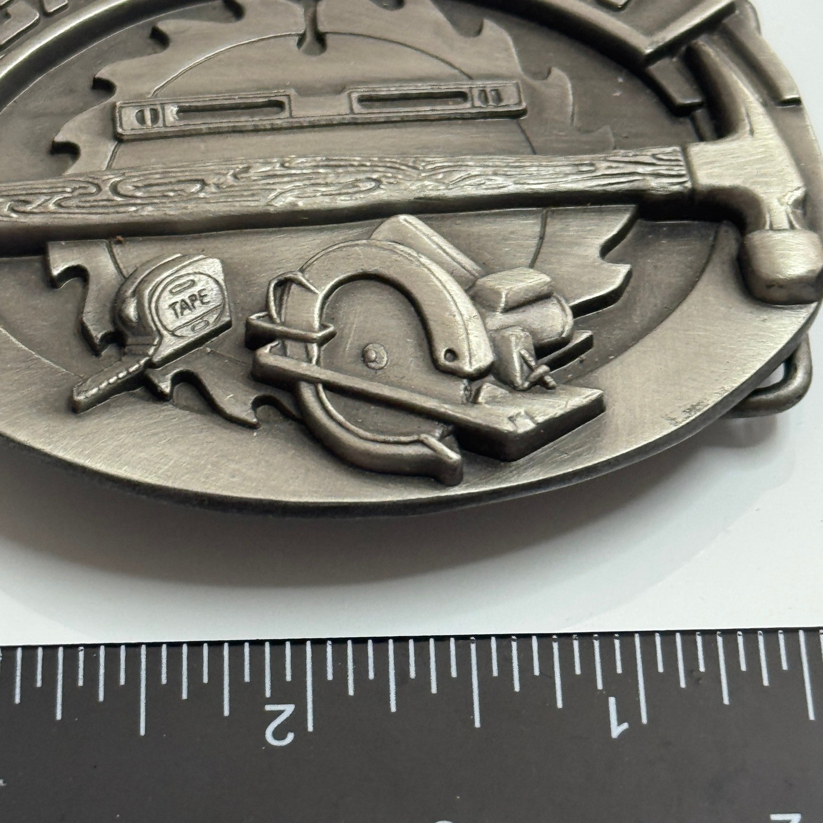 Siskiyou Carpenter Belt Buckle 1991 Pewter Hammer Saw Tape Measure Tool Design