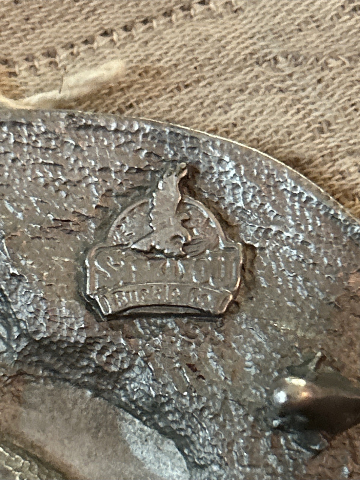 Belt Buckle – Wolf And Feathers