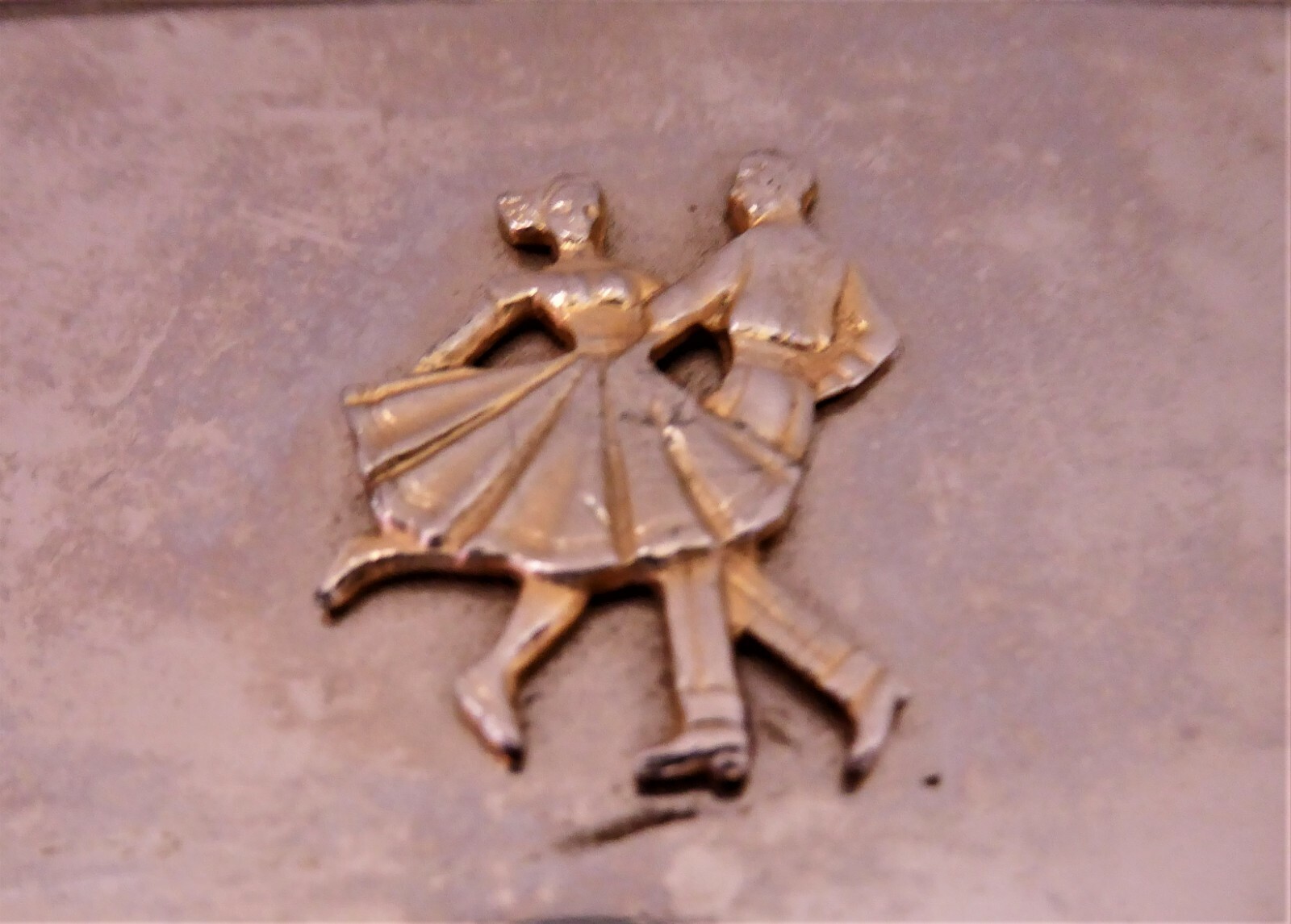 Lyntone Dancing Couple Belt Buckle Nickle Plated Western American Retro 3&Prime; X 2&Prime;