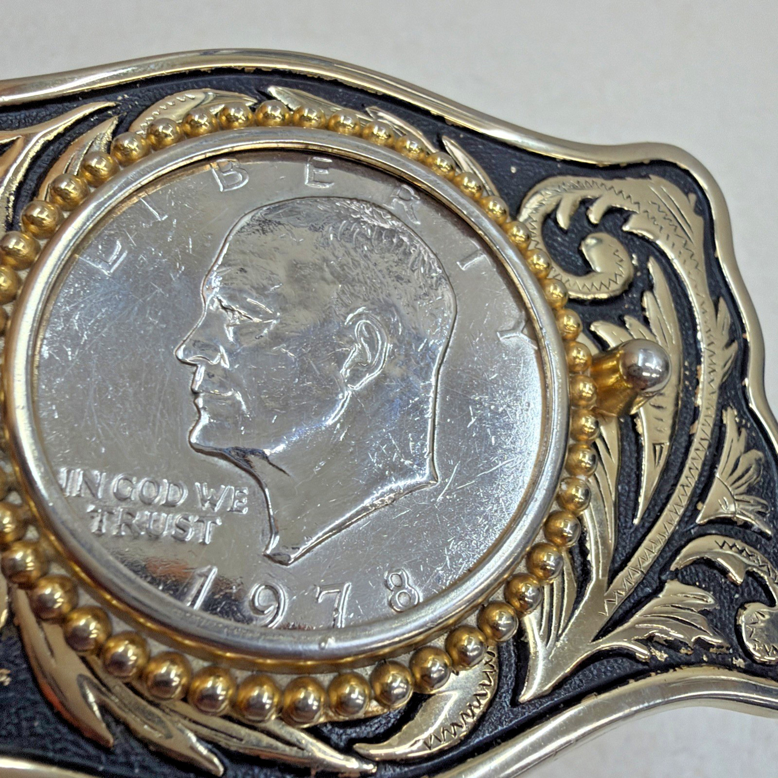 VTG 1978 Bicentennial Eisenhower Dollar Coin Philadelphia Mint Belt Buckle