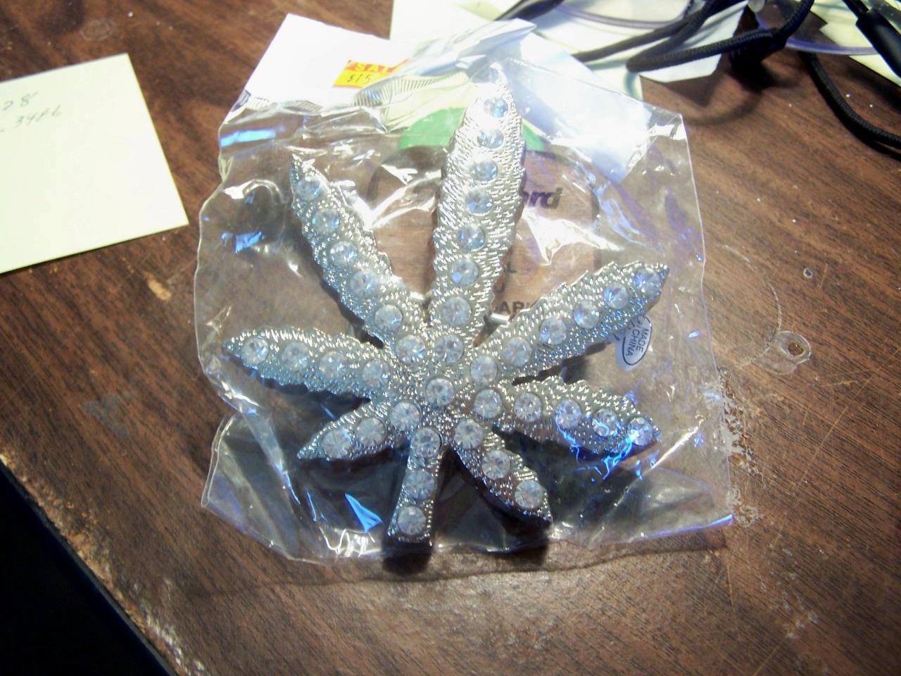 Classic 4.25” Belt Buckle Marijuana Cannabis Leaf silver & Rhinestone
