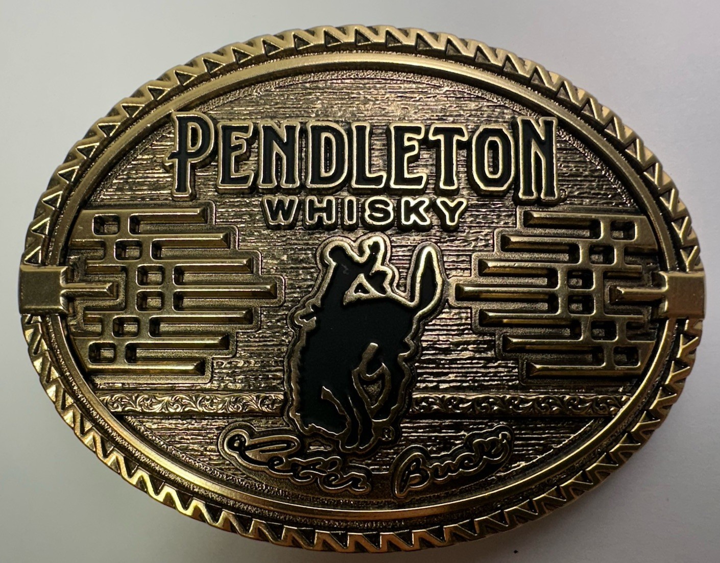 Pendleton Whiskey Belt Buckle -Let&rsquo;er Buck – Limited Edition Montana Silvers