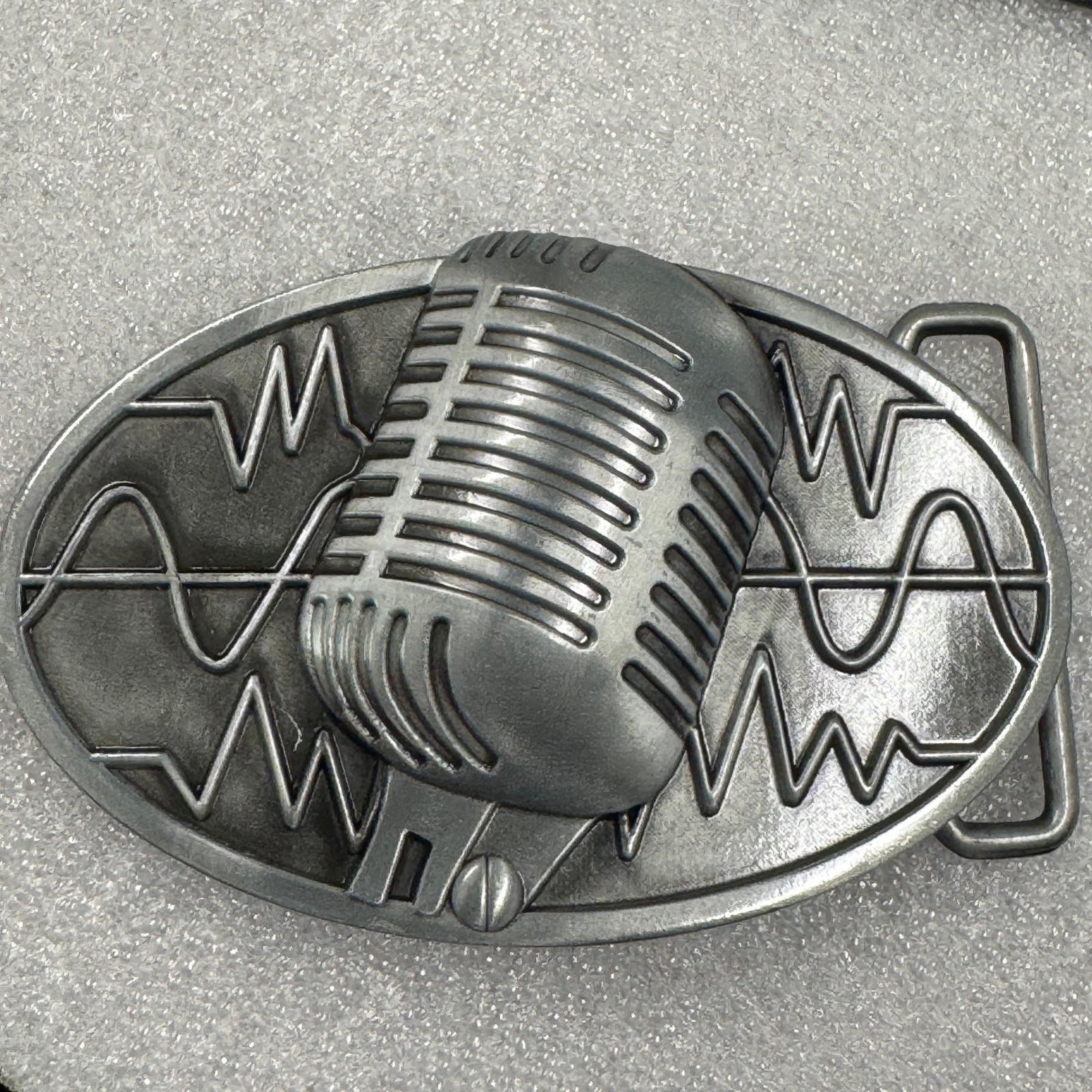 Microphone Sound Wave Belt Buckle Retro Music Rockabilly Metal