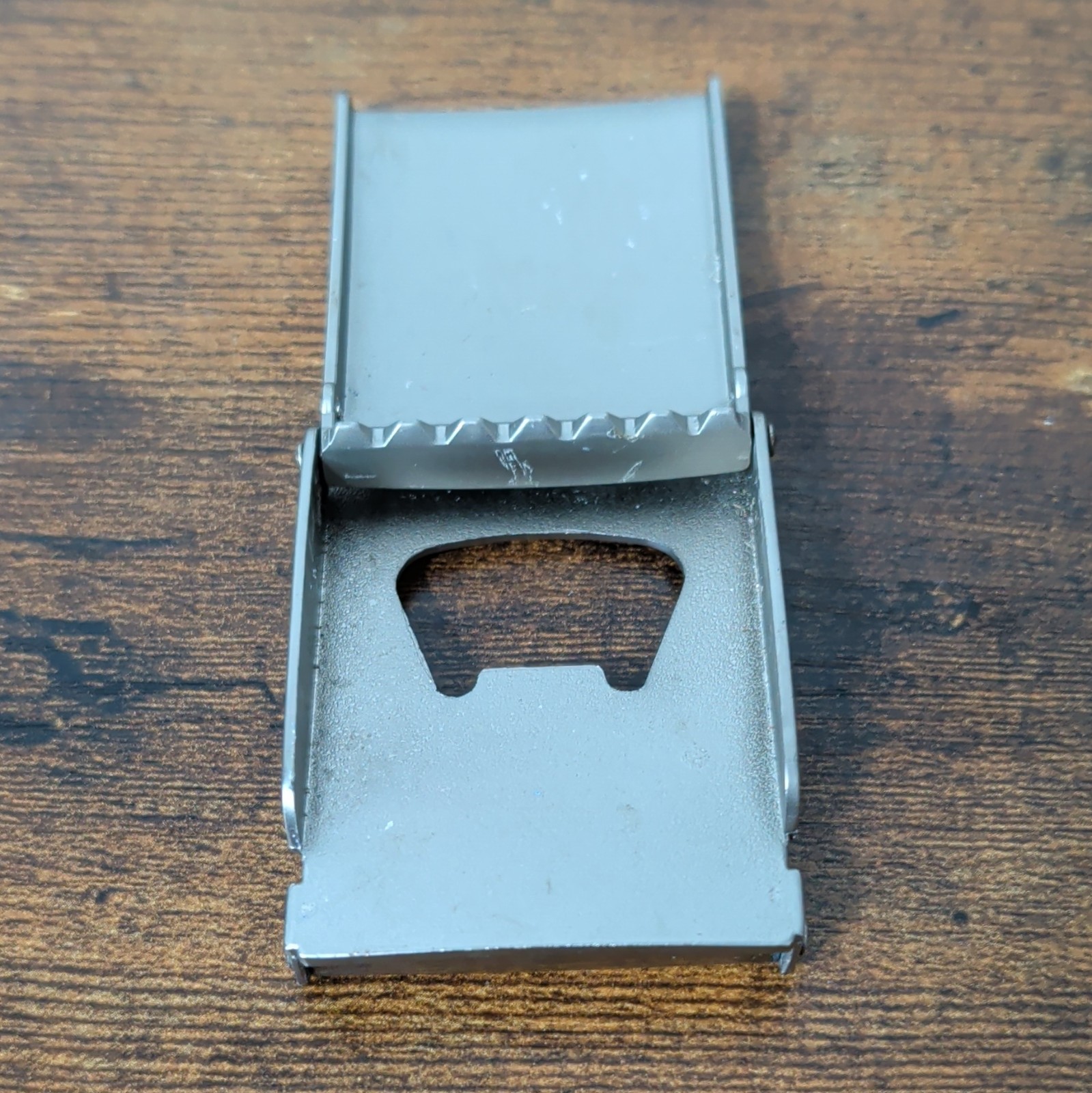 Silver Metal Automatic Latch Belt Buckle for Men, Fits 1.5 in Belt