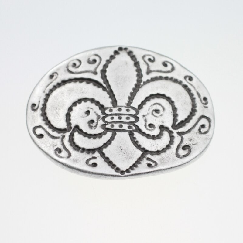 Fleur-de-Lys Belt Buckle Oval Antique Silver Hammered Effect Medieval Design