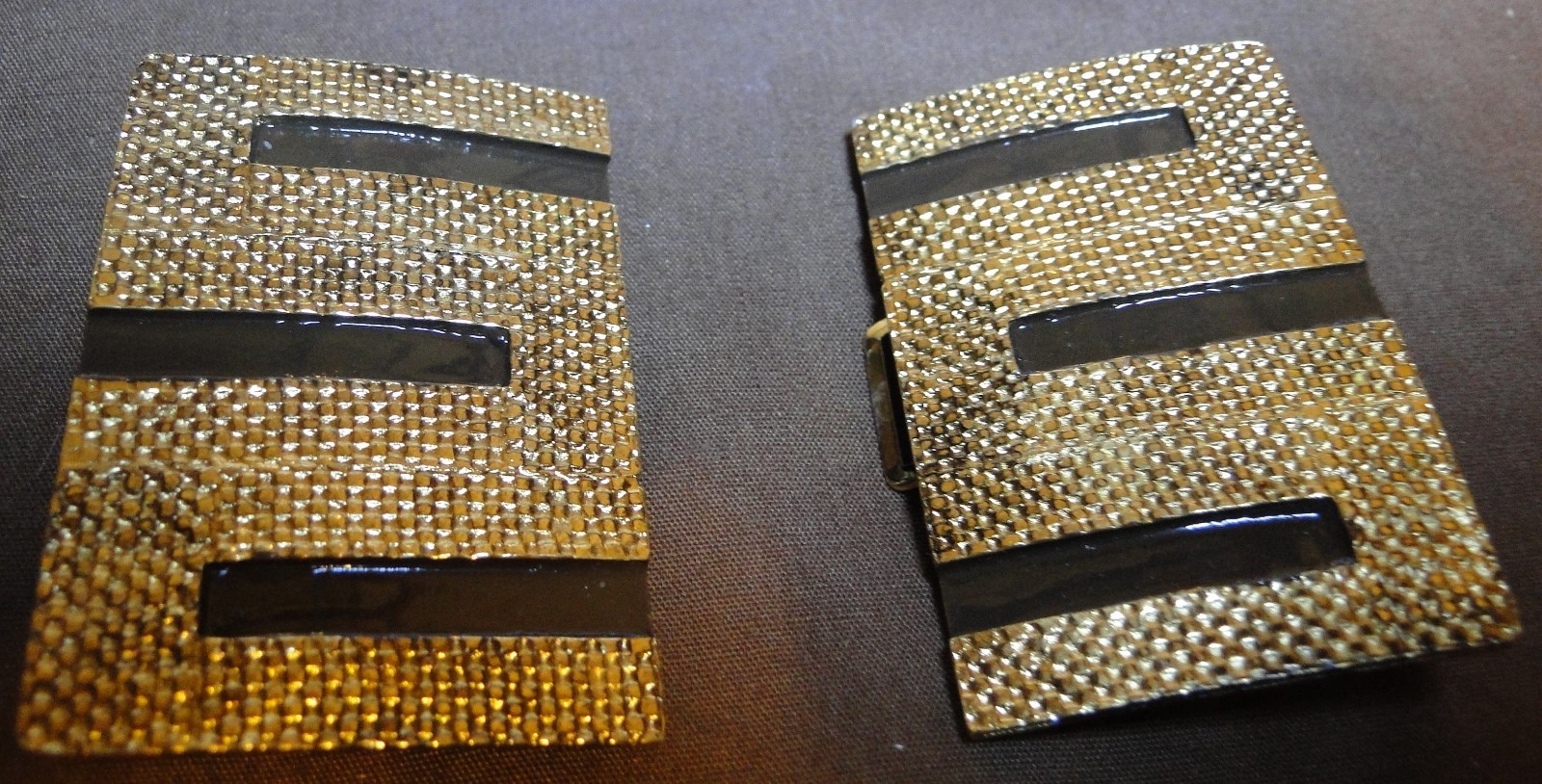Belt Buckle – Split Art Deco – Gold Colored Brown Highlights – 3.25 »x2.5 » – 1A