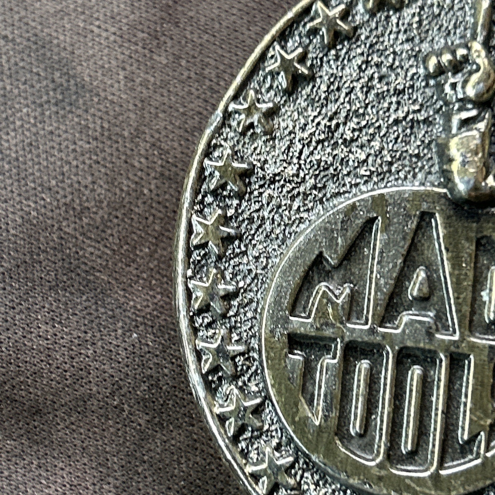 Vintage Mac Tools Belt Buckle. Limited Edition Round Metal With Stars. RARE—