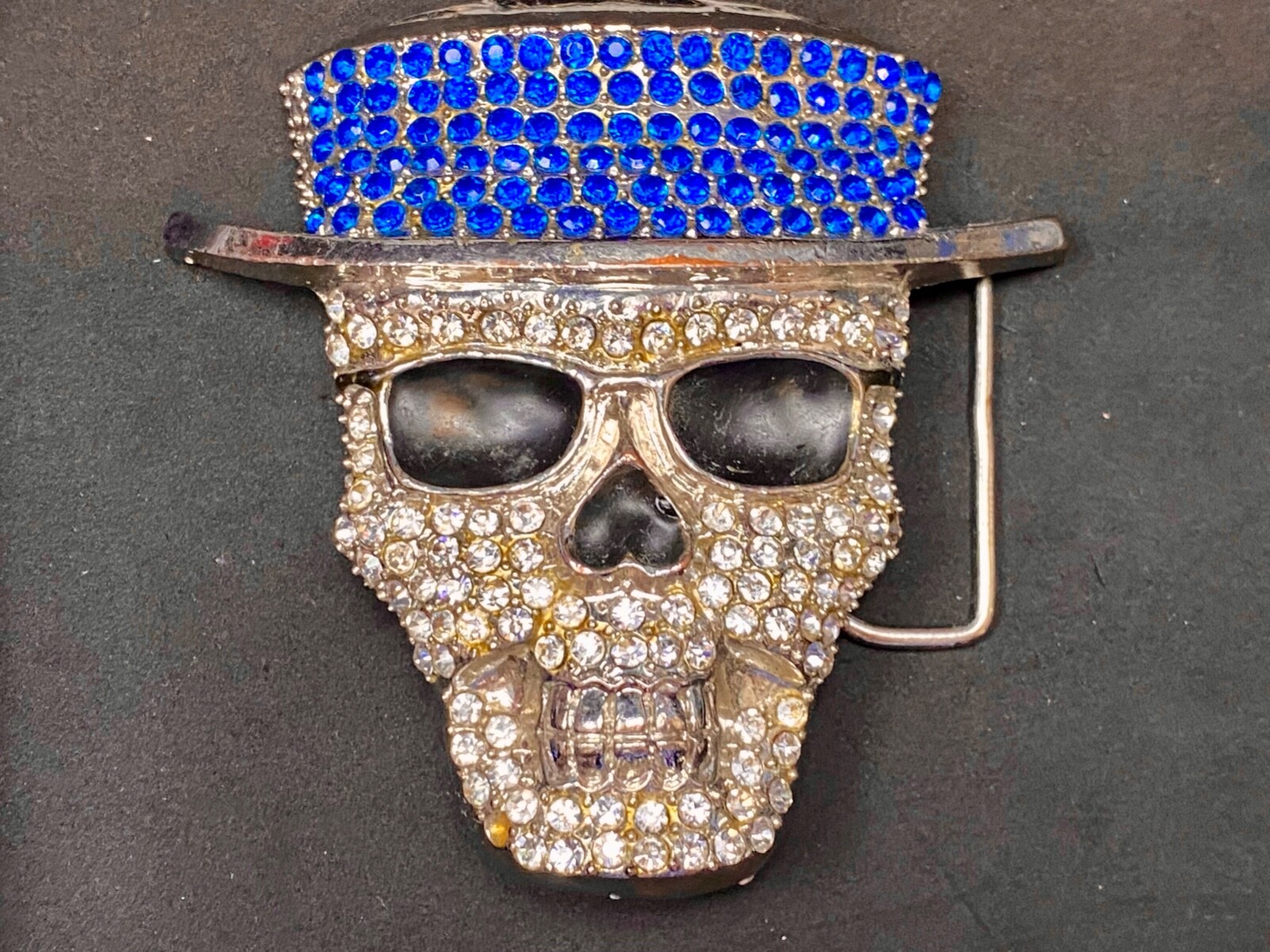 Figural Skull In Top Hat – Major Blue & White Rhinestone&rsquo;s! Belt Buckle
