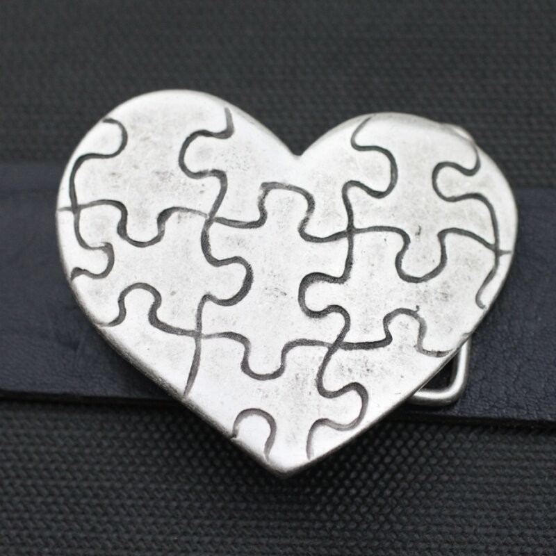 Metal Heart Puzzle Belt Buckle – Romantic Design, Classic and Modern