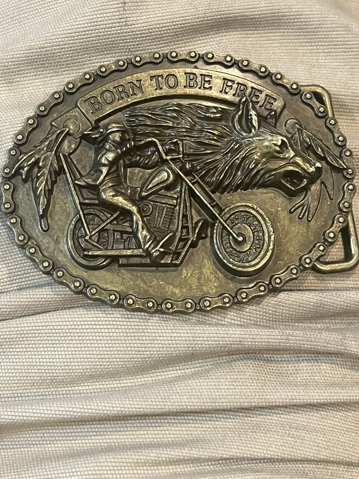 – Belt Buckle Motorcycle Themed Born To Be Free Hippy Wolf