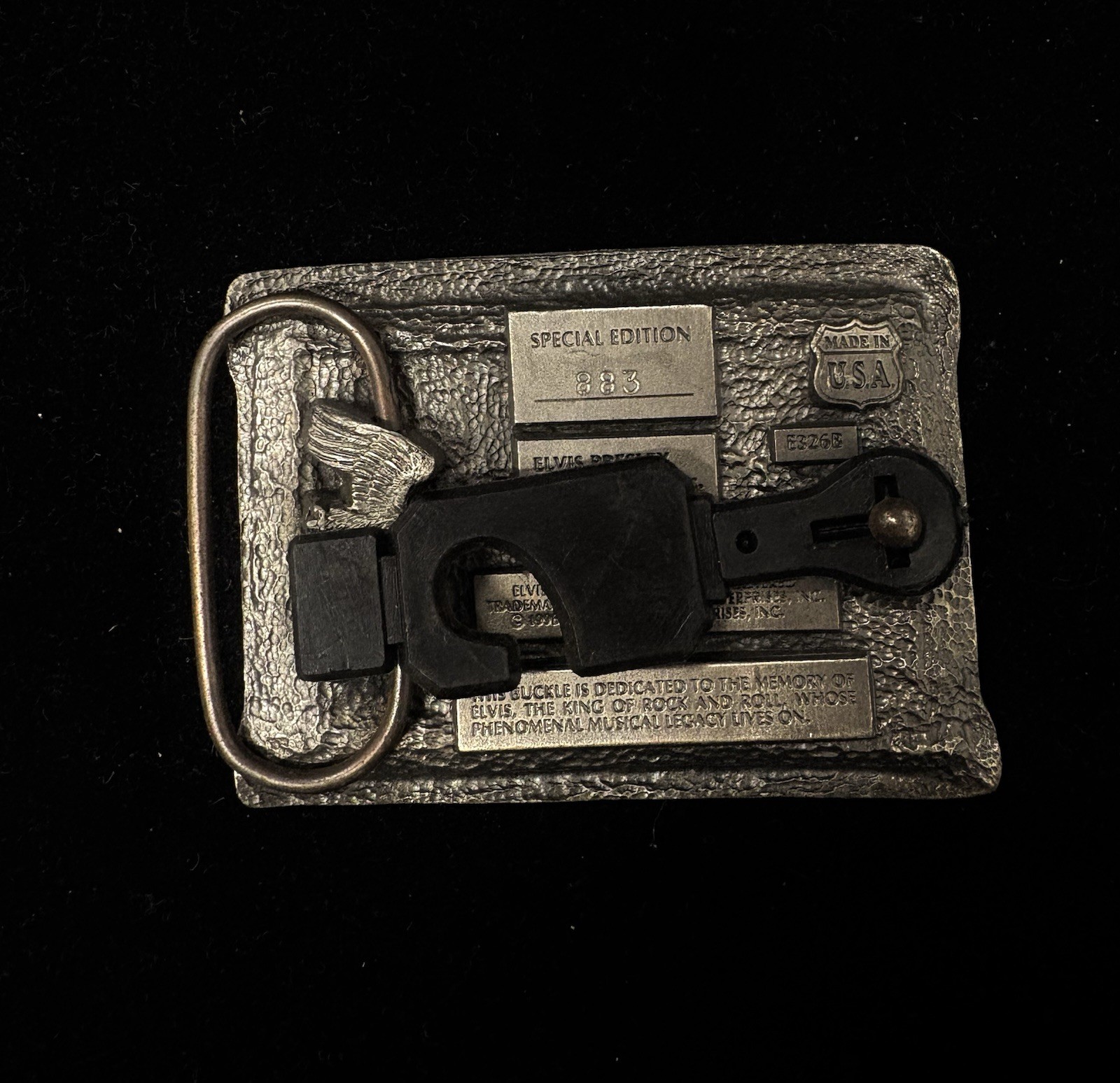Collectible Elvis Presley belt buckle produced in the 1990s RARE
