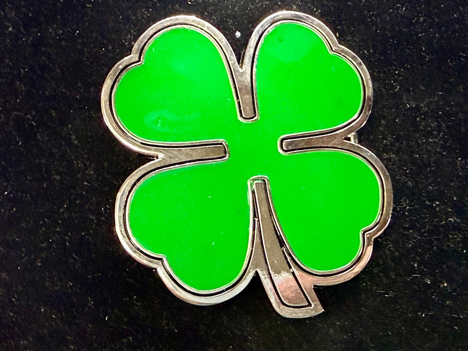 Lucky 4 Leaf Clover Irish St Patrick&rsquo;s Day Shamrock Green Enameled Belt Buckle