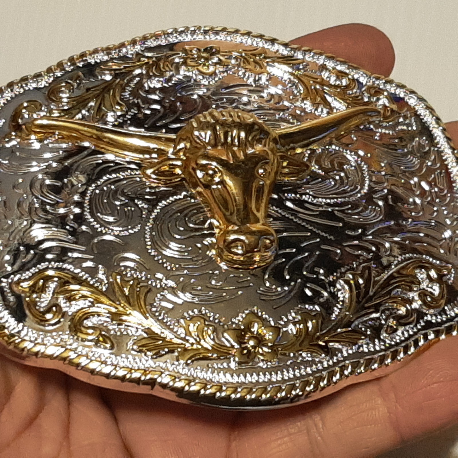 GOLD & SILVER (IN COLOR ONLY) LARGE RODEO WESTERN BULL SKULL Metal Belt Buckle