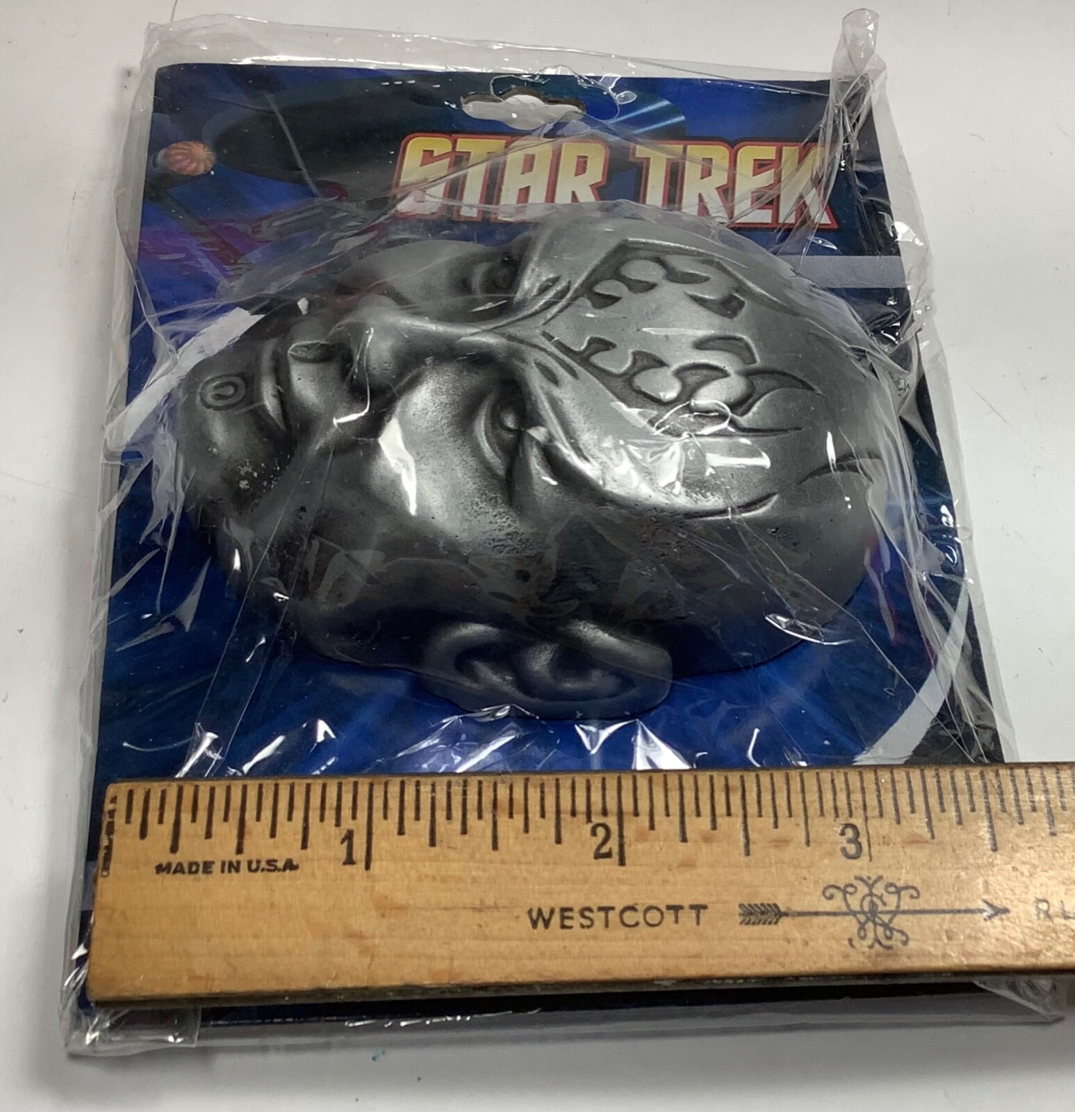 Star Trek NERO 3-D Belt Buckle 2009 Happyland New in Original Packaging