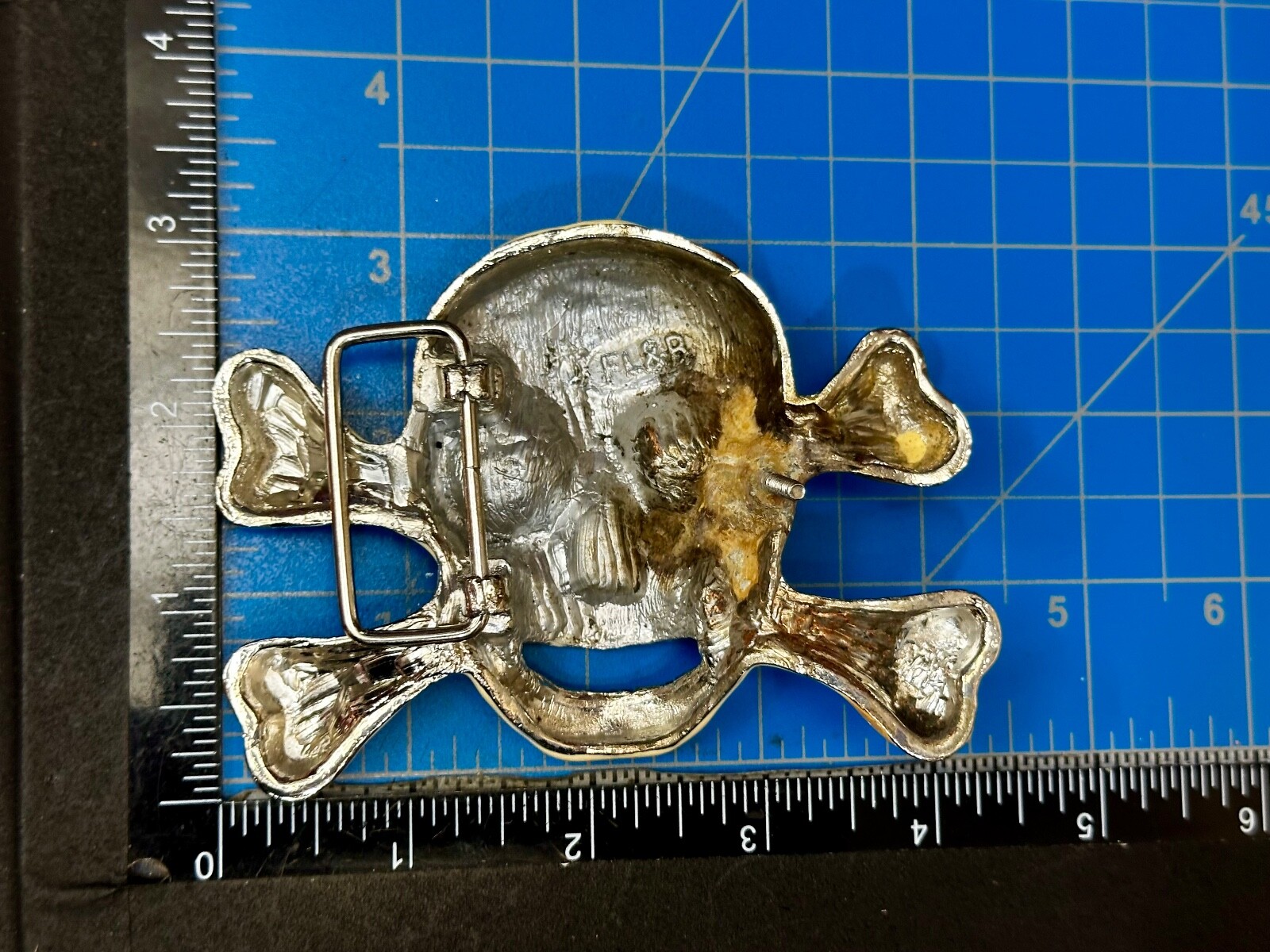 Skull And Crossbones – Silver & Black Enameled Cutout Belt Buckle By Fl&R