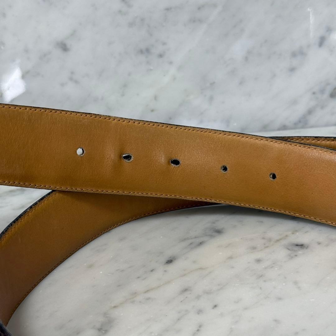 GUCCI buckle belt GG Logo Gold hardware Brown Leather Made in Italy Authentic