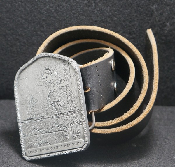 WA07175 *NOS* 2003 *ALICE THROUGH THE LOOKING GLASS* MIRROR IMAGE BUCKLE w/BELT