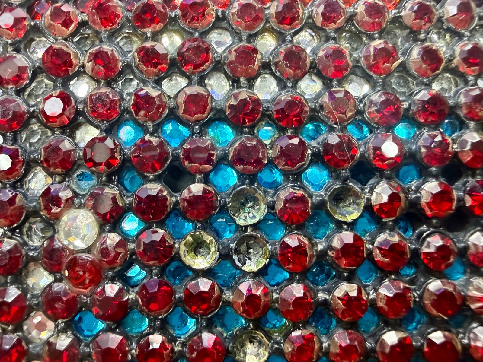 Sparkling Red Rhinestone Covered Vintage Women&rsquo;s Artisan Made Belt Buckle