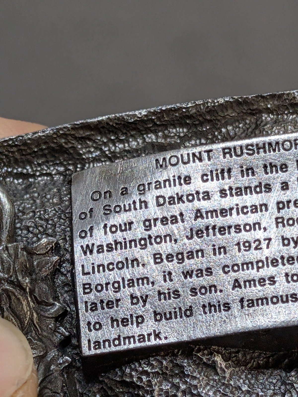 Nice 1987 Siskiyou Ames Tools Mount Rushmore Belt Buckle w Blue Pouch #85 Ltd Ed