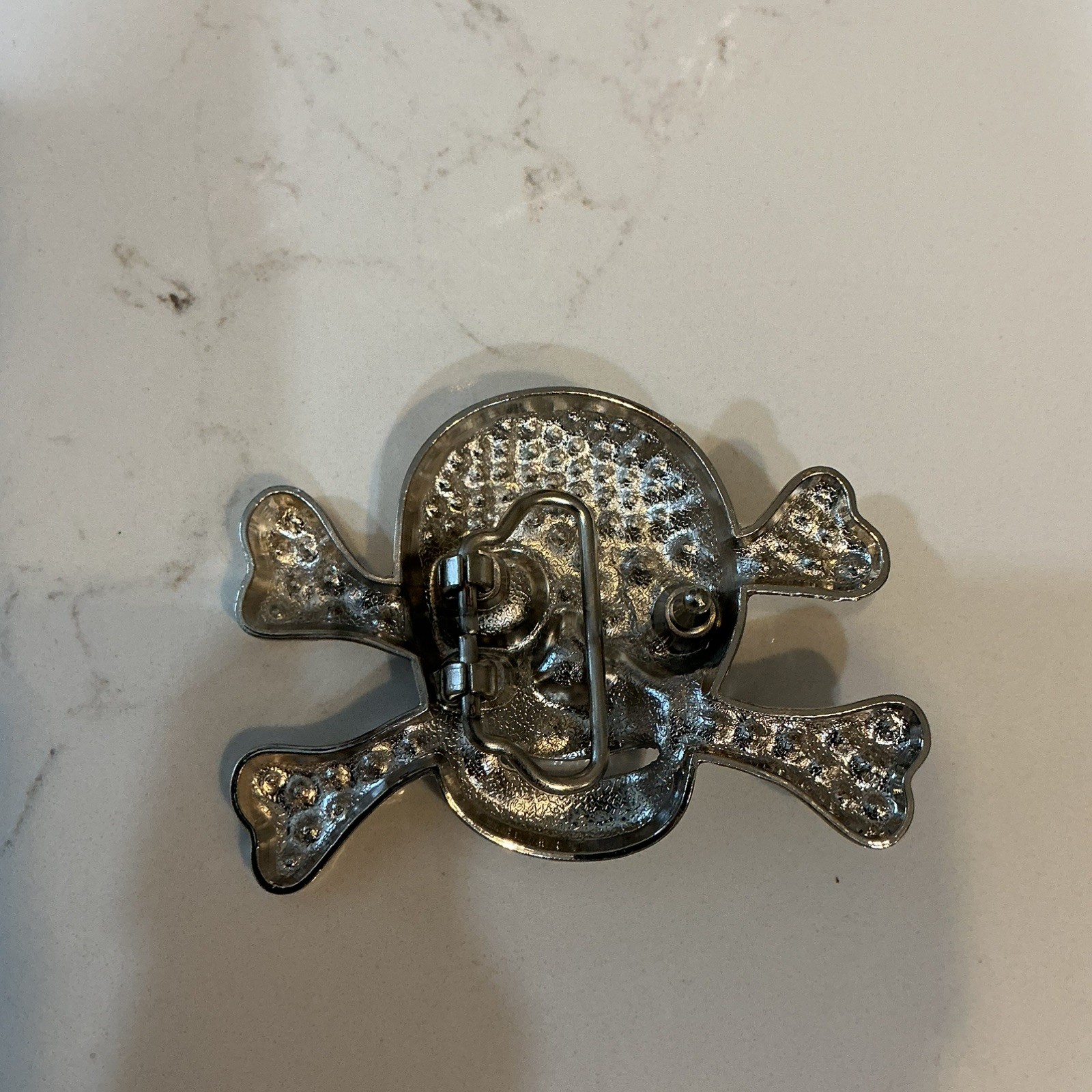 NWOT Skull & Crossbones Silver Metal Belt Buckle with Aqua & White Rhinestones