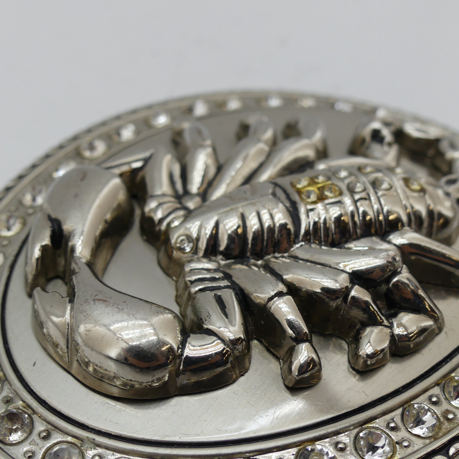 Classico Italia Silver Metal Oval Peace Rhinestone Belt Buckle for Men 1.5&Prime;
