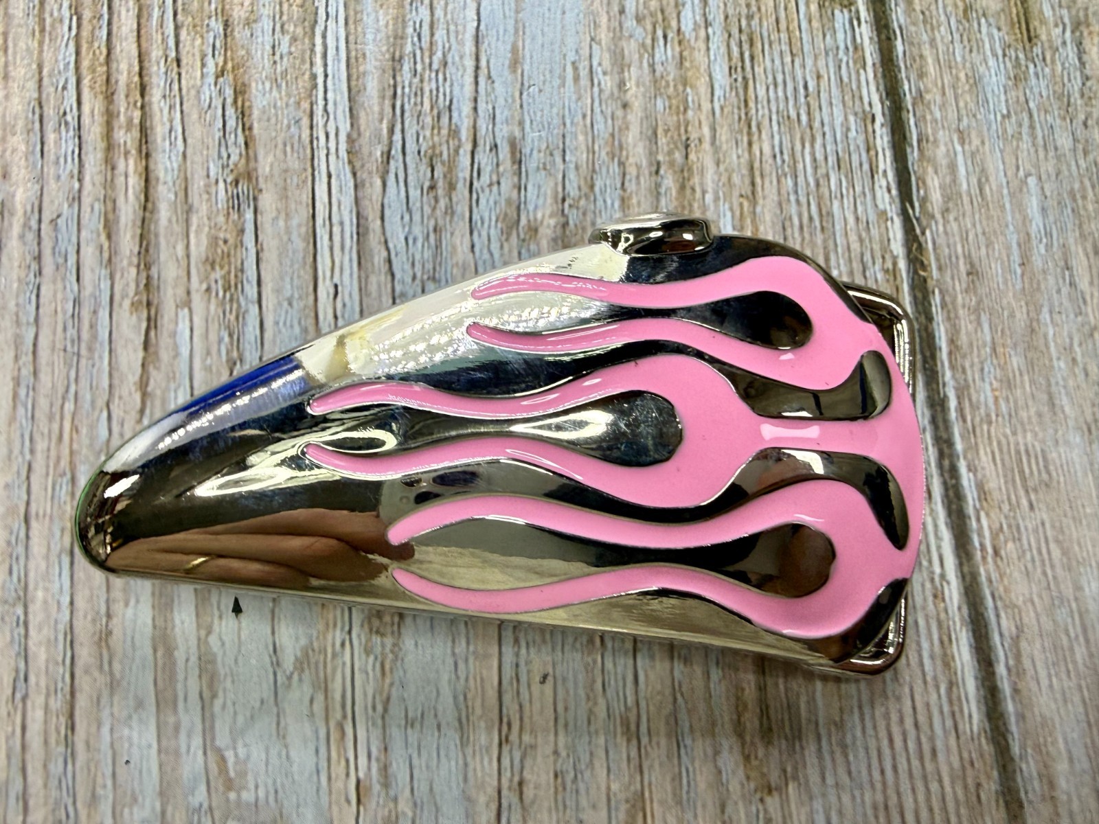 Motorcycle Hot Rod Flames Pink Enamel Gas Tank Buckle Rage Bikers Belt Buckle