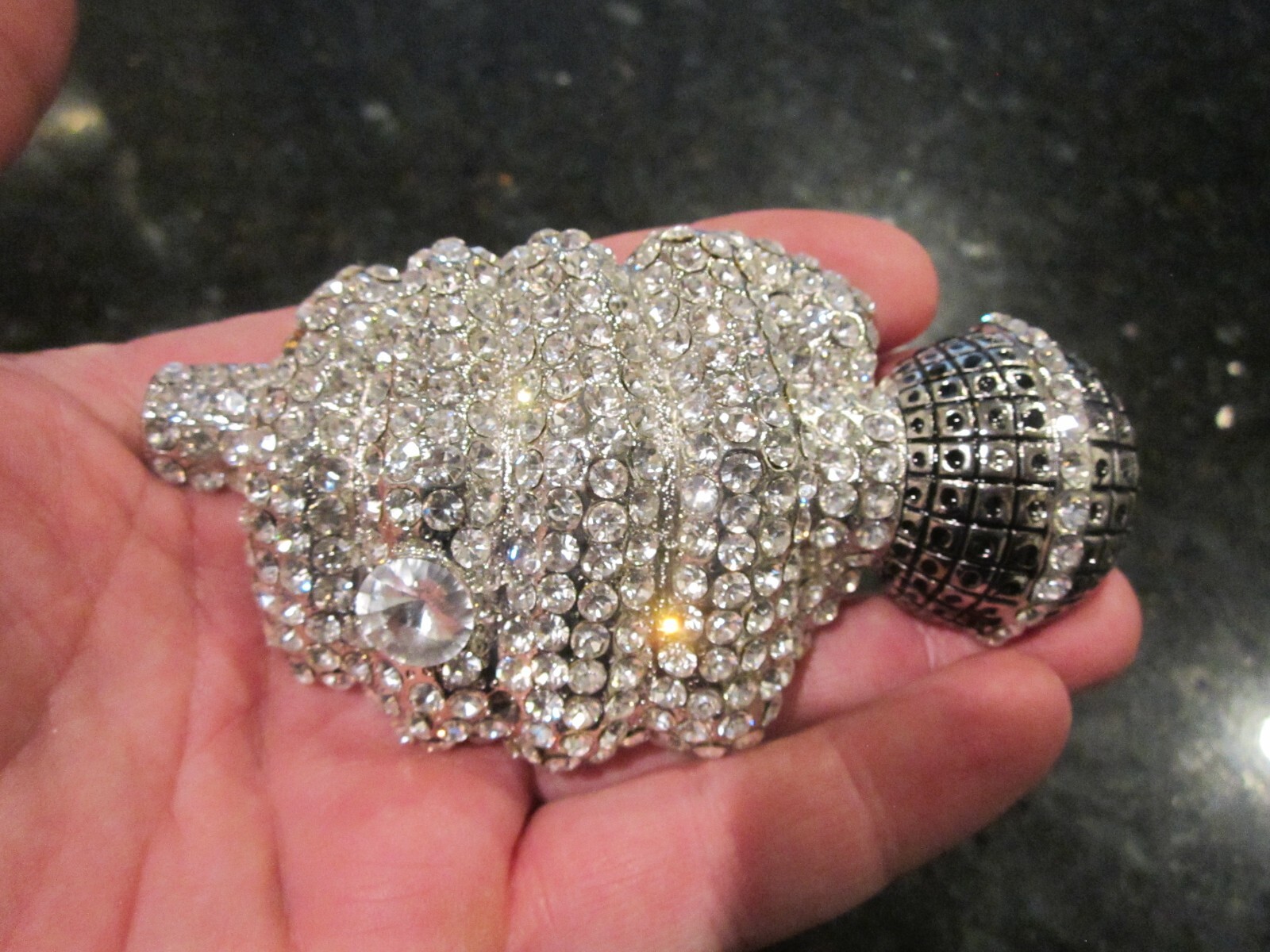 ABSTRACT THEME BELT BUCKLE COVERED IN CRYSTALS HEAVY GW-17