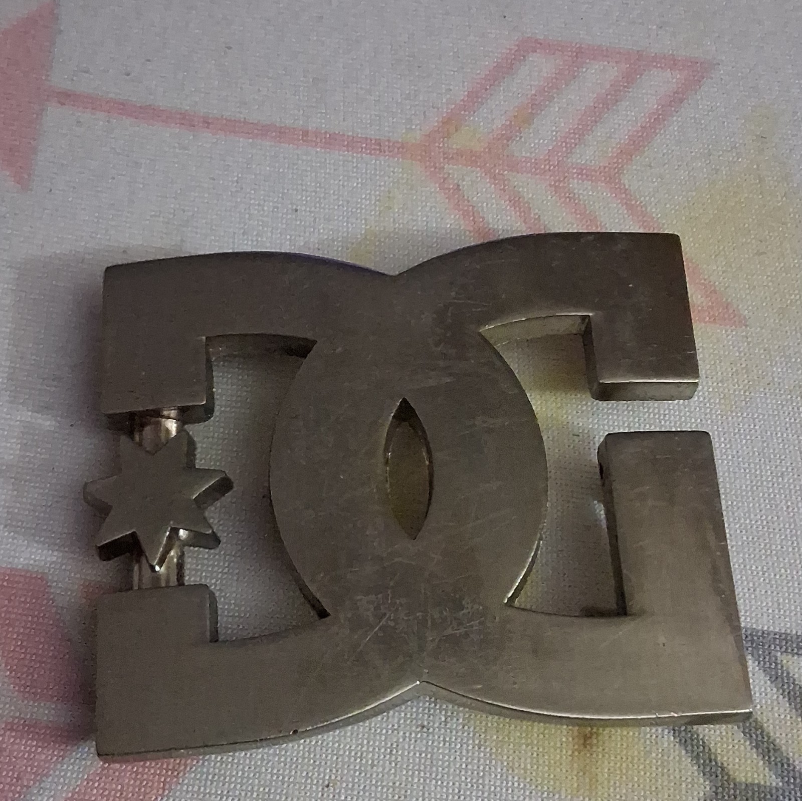 DC Shoes Silver Metal Logo Belt Buckle Clamp Closure Fits 1.5in Belt Men