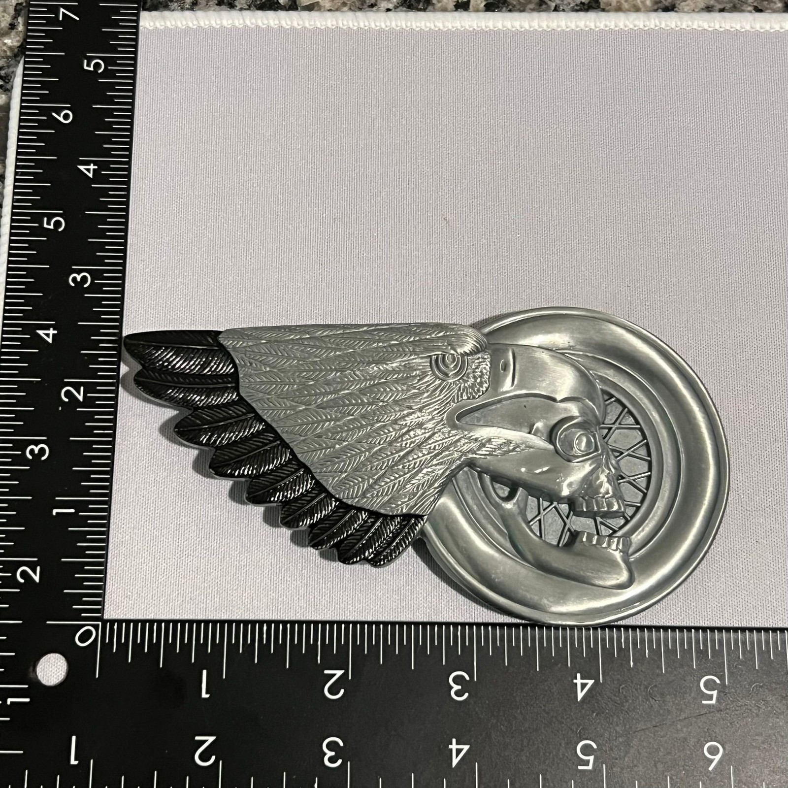 Winged Skull Belt Buckle Mens Silver Tone Metal Motorcycle Gothic Eagle Wheel