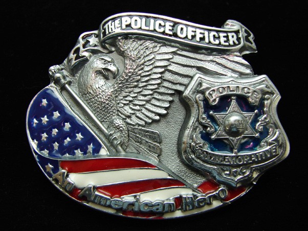 NI13110 *NOS* REALLY NICE **THE POLICE OFFICER AN AMERICAN HERO** PEWTER BUCKLE