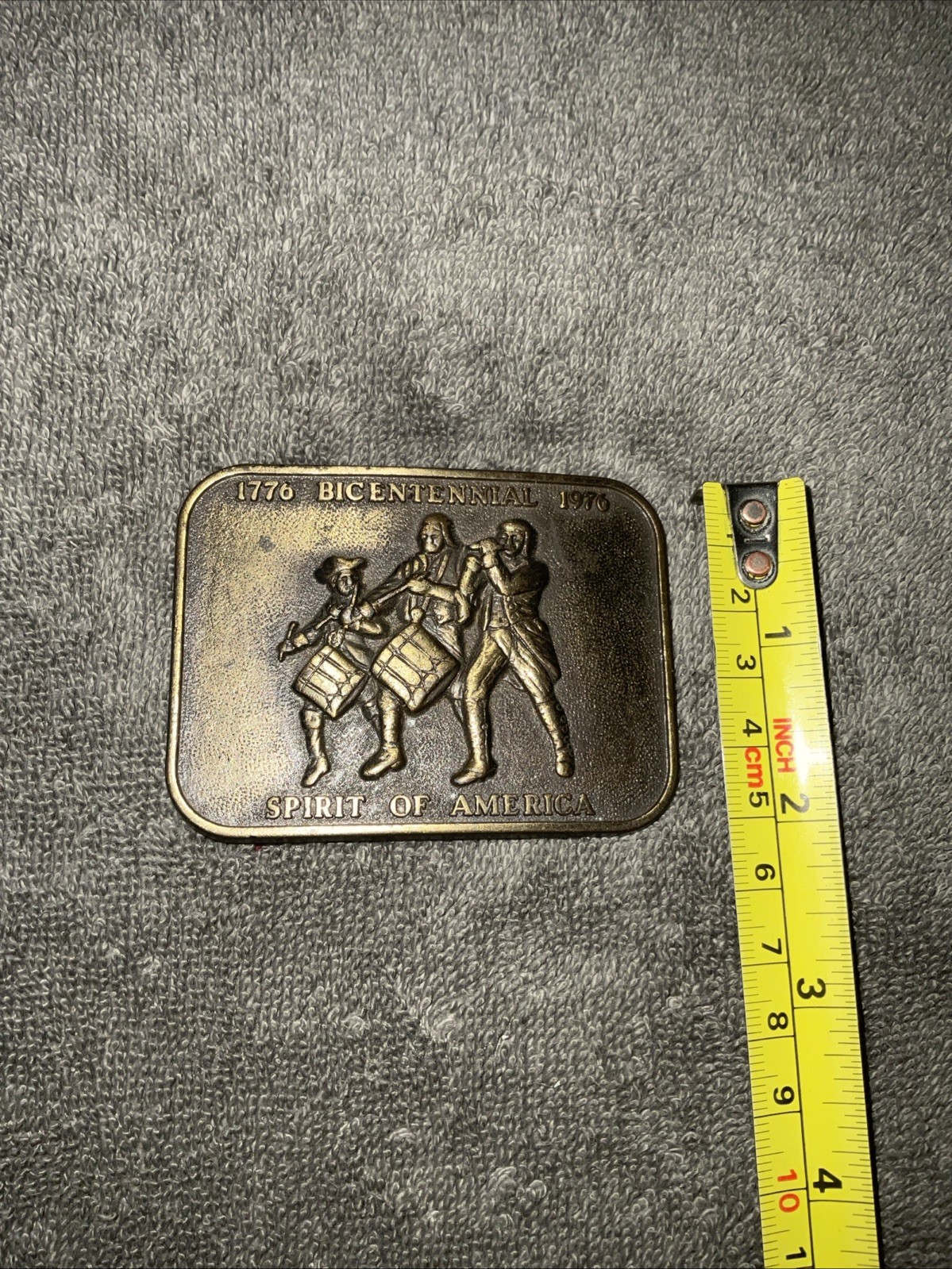 3×2 VTG. BICENTENNIAL 1776-1976 SPIRIT OF AMERICA METAL BELT BUCKLE
