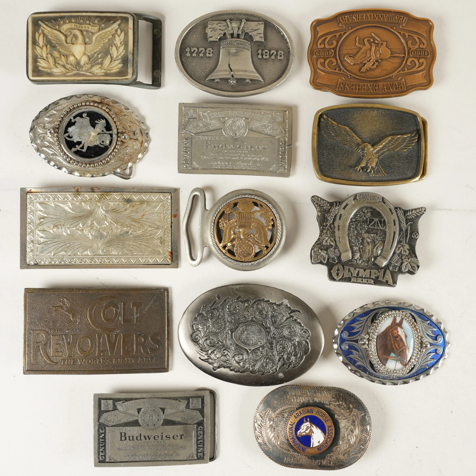 14x Vintage & Modern Belt Buckles w/ Various Themes 32310