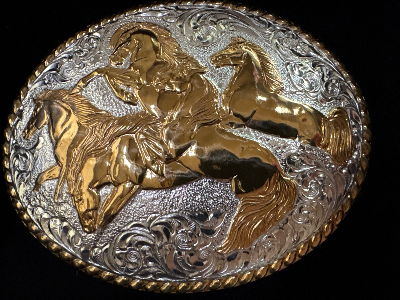 CRUMRINE WESTERN BELT BUCKLE WILD HORSES OVAL GOLD SILVER TONE