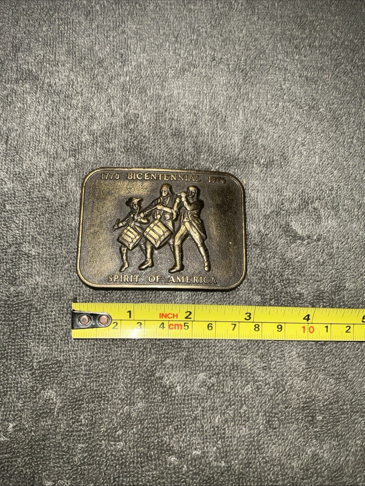 3×2 VTG. BICENTENNIAL 1776-1976 SPIRIT OF AMERICA METAL BELT BUCKLE