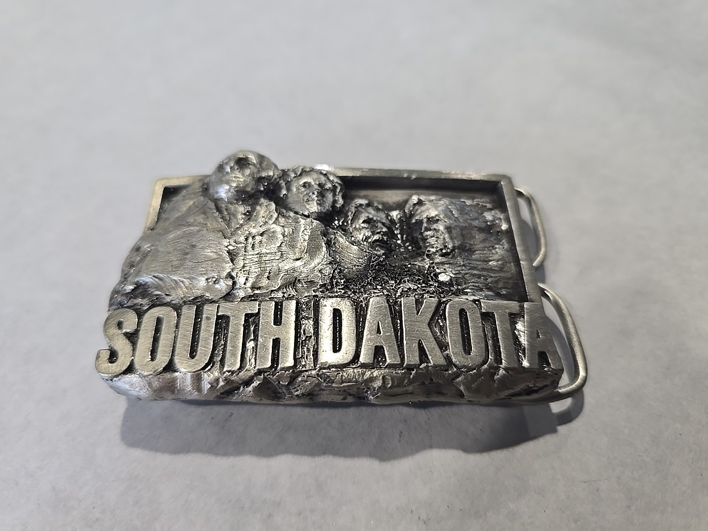 belt buckle