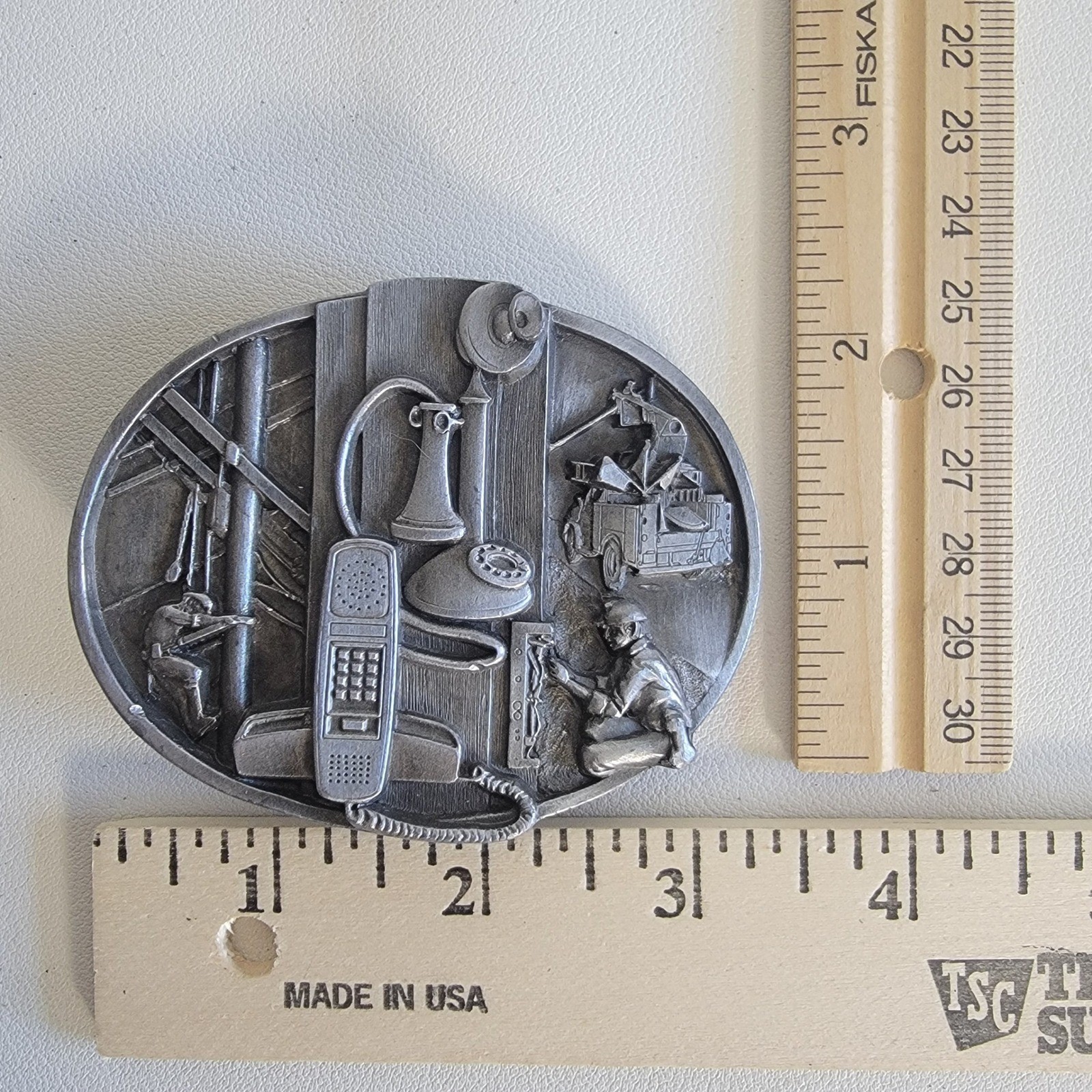 Vintage 1988 Siskiyou Pewter Belt Buckle Telephone Communications Lineman Z-50