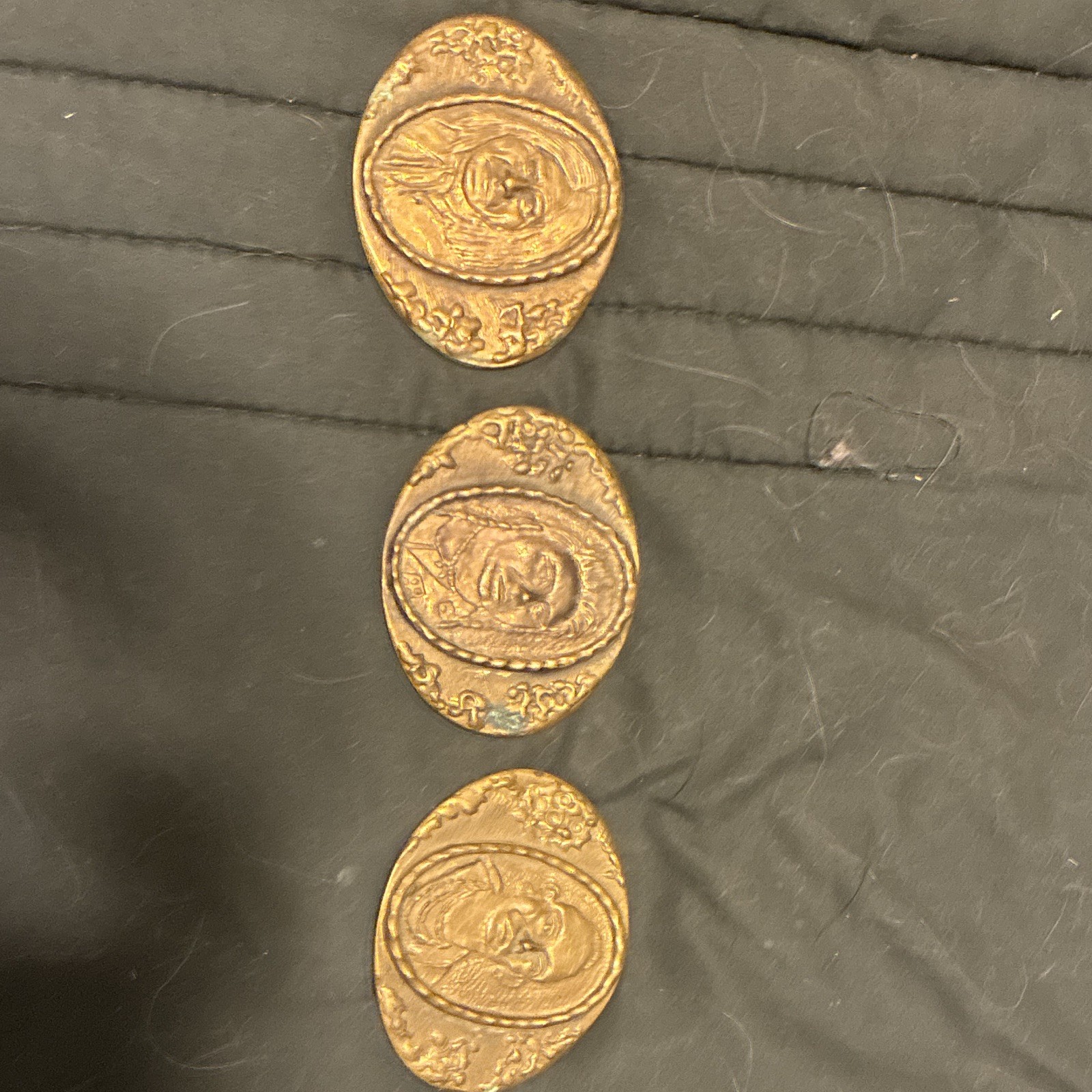 Vintage Lot of 3 Gold Tone Metal Clip Belt Buckles FAMOUS INDIAN COLLECTION.