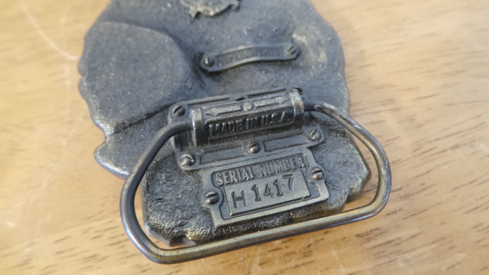 vtg THE GREAT AMERICAN BUCKLE CO Eagle America gun BELT BUCKLE —Live & Ride—
