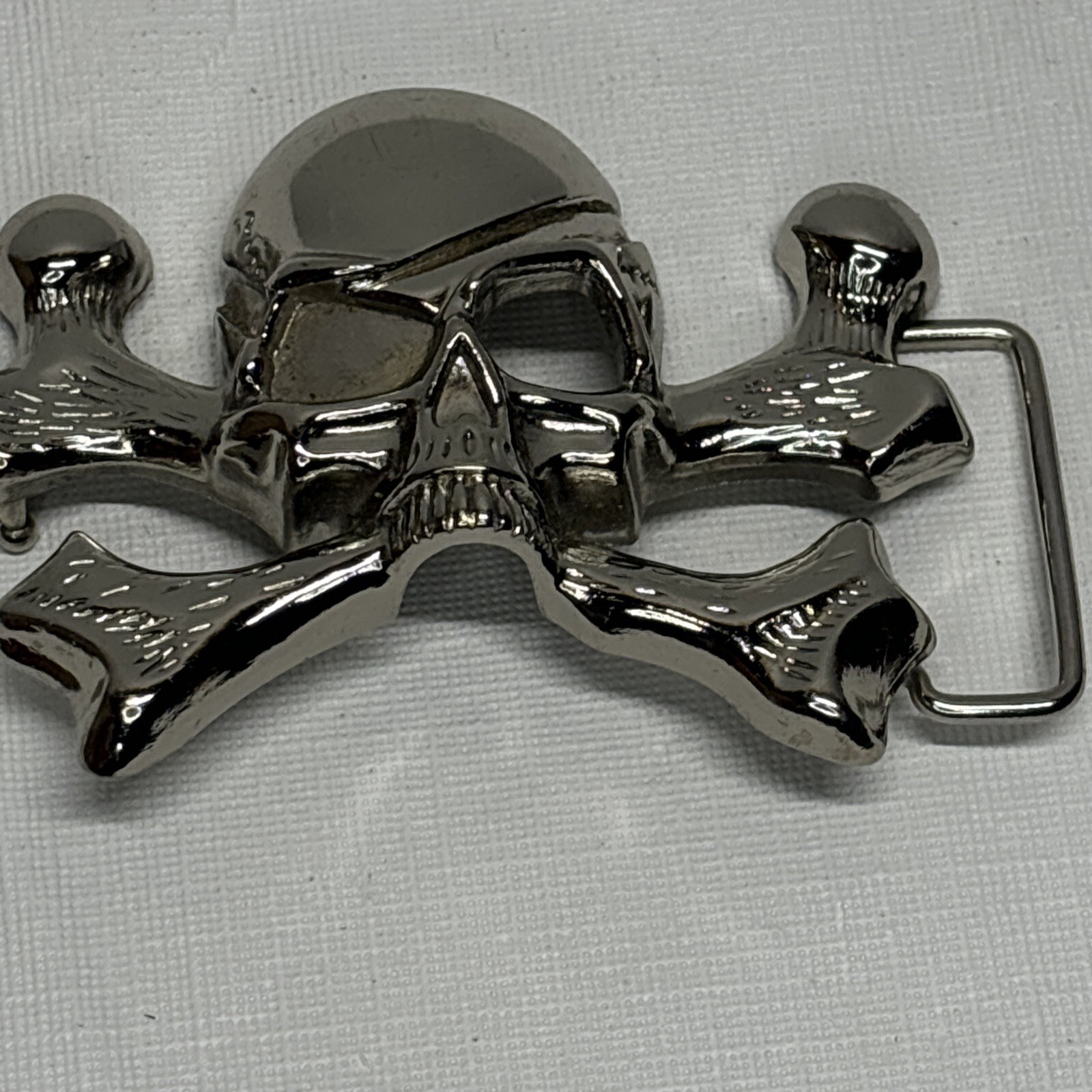 Skull and Crossbones Pirate Belt Buckle
