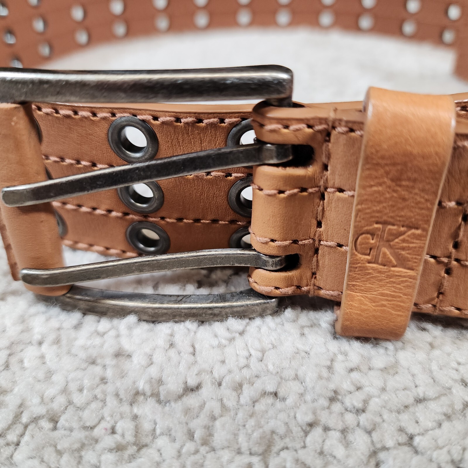 Unisex Faux Leather There-Hole Belt light brown smooth leather