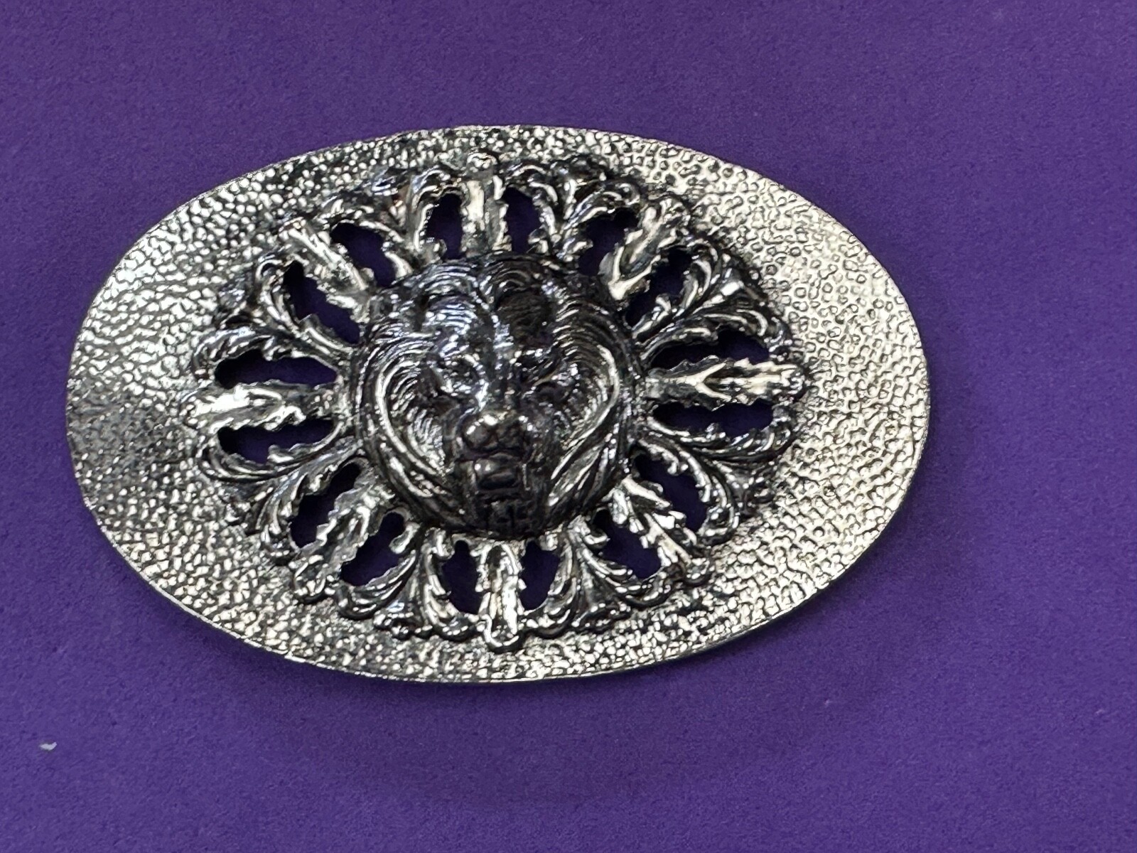 Lions Head Bust Raised Silver Tone See Through Vintage Oval Belt Buckle